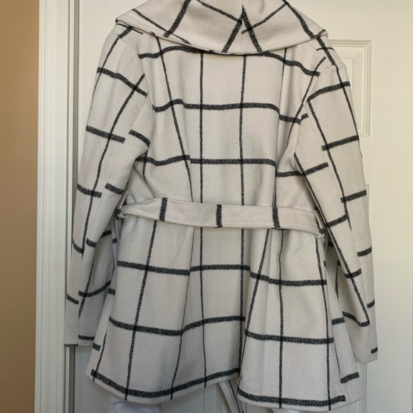 Jacket - Picture 4 of 5